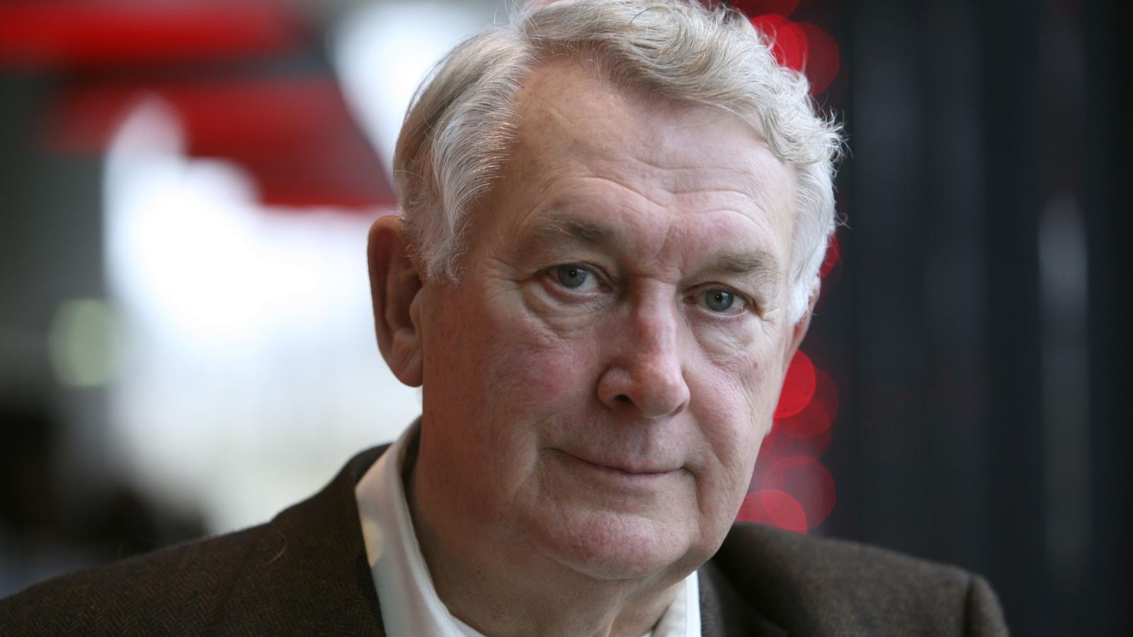 Presentator Koos Postema (93) overleden: 'Bevlogen radio- en tv-maker'