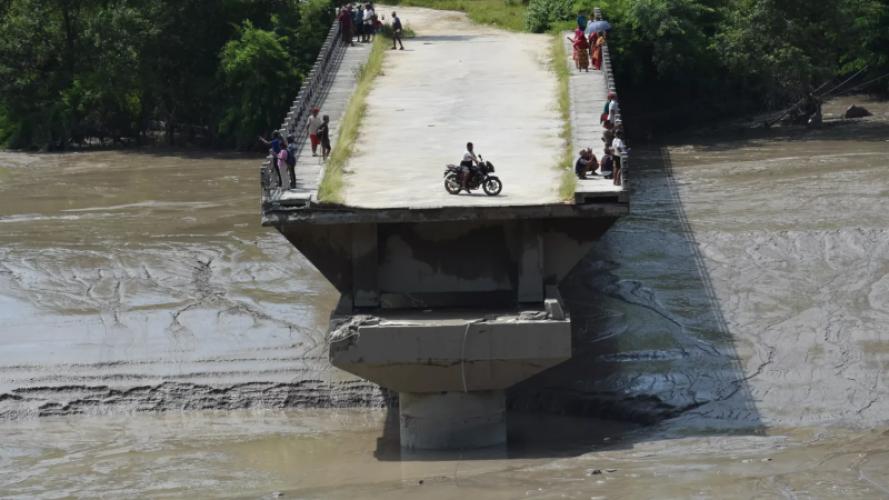 Aantal vermisten Nepal opgelopen tot 1500, complete ravage in rampgebied