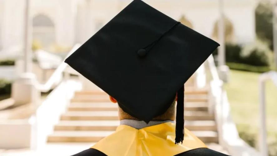 Student neemt geen genoegen met 8 voor scriptie en krijgt gelijk bij rechter