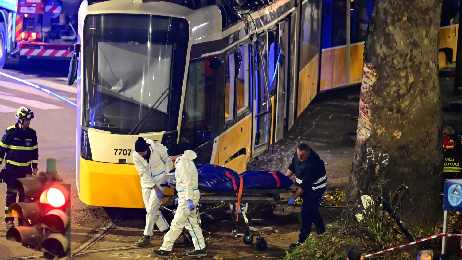 Twee doden en tientallen gewonden bij tramongeluk in Milaan
