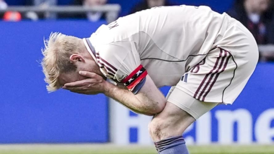 Ajax mist de kansen en blijft steken op een puntendeling in Zwolle