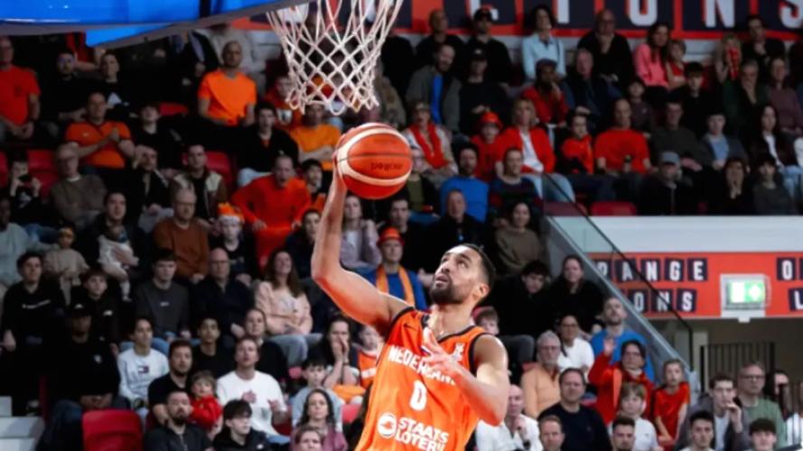 Basketballers laten Oostenrijk en volgende ronde glippen in WK-kwalificatie