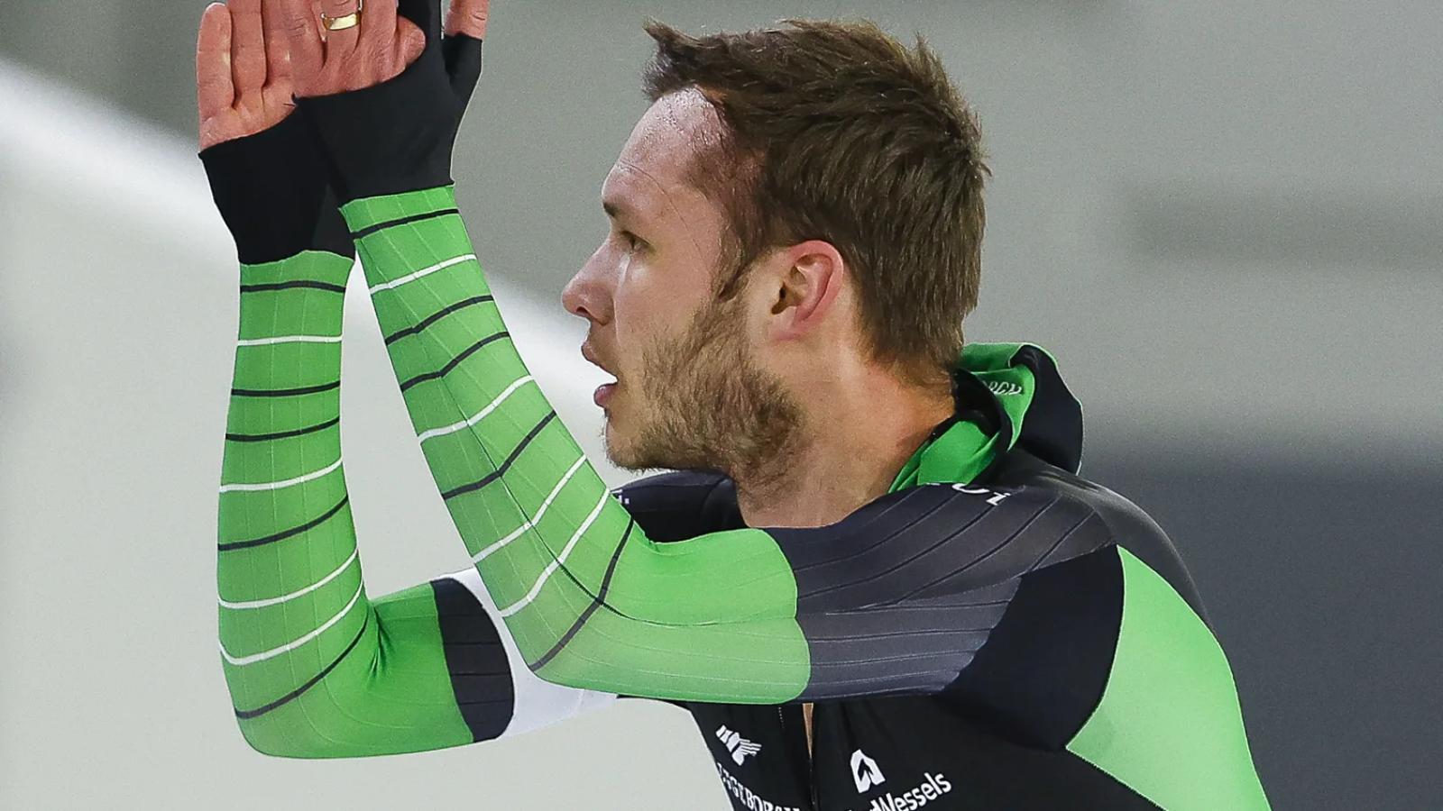 Bosker baalt van KNSB en verklaart cynisch applaus met knipoog: 'Was naar een vriendin' 