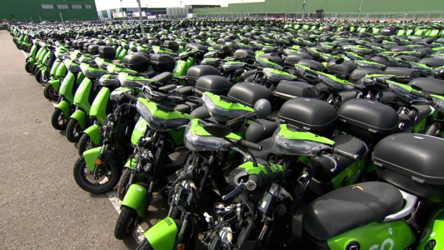 Duizenden deelscooters geveild na faillissement: 'We laten ze er niet mee wegkomen'