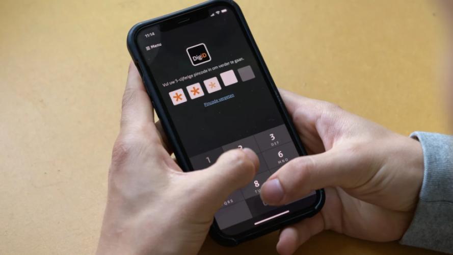 Kabinet verlengt DigiD-contract toch, tegen wil van Tweede Kamer 