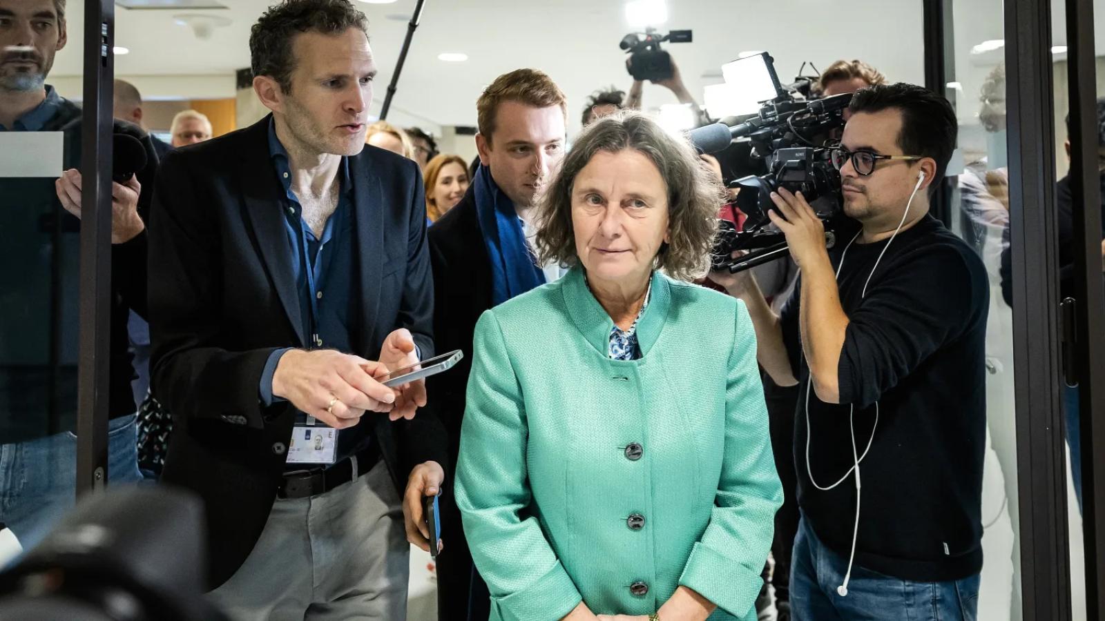 Faber bleef noodrecht doorzetten ondanks negatieve adviezen ambtenaren