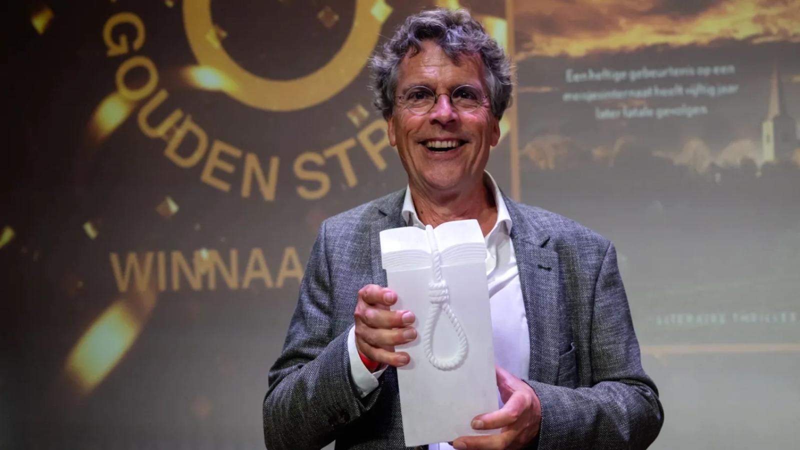 Michael Berg wint Gouden Strop voor thriller Vergelding