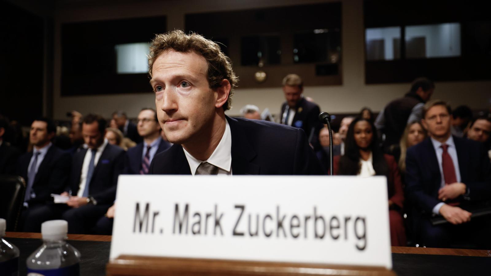 Auteurs eisen dat Meta stopt met gebruik van hun werk om AI te trainen