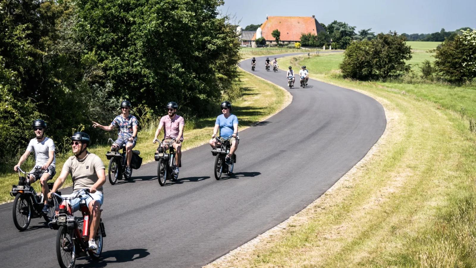 Vaals wil motortochten aan banden leggen om overlast toerisme tegen te gaan