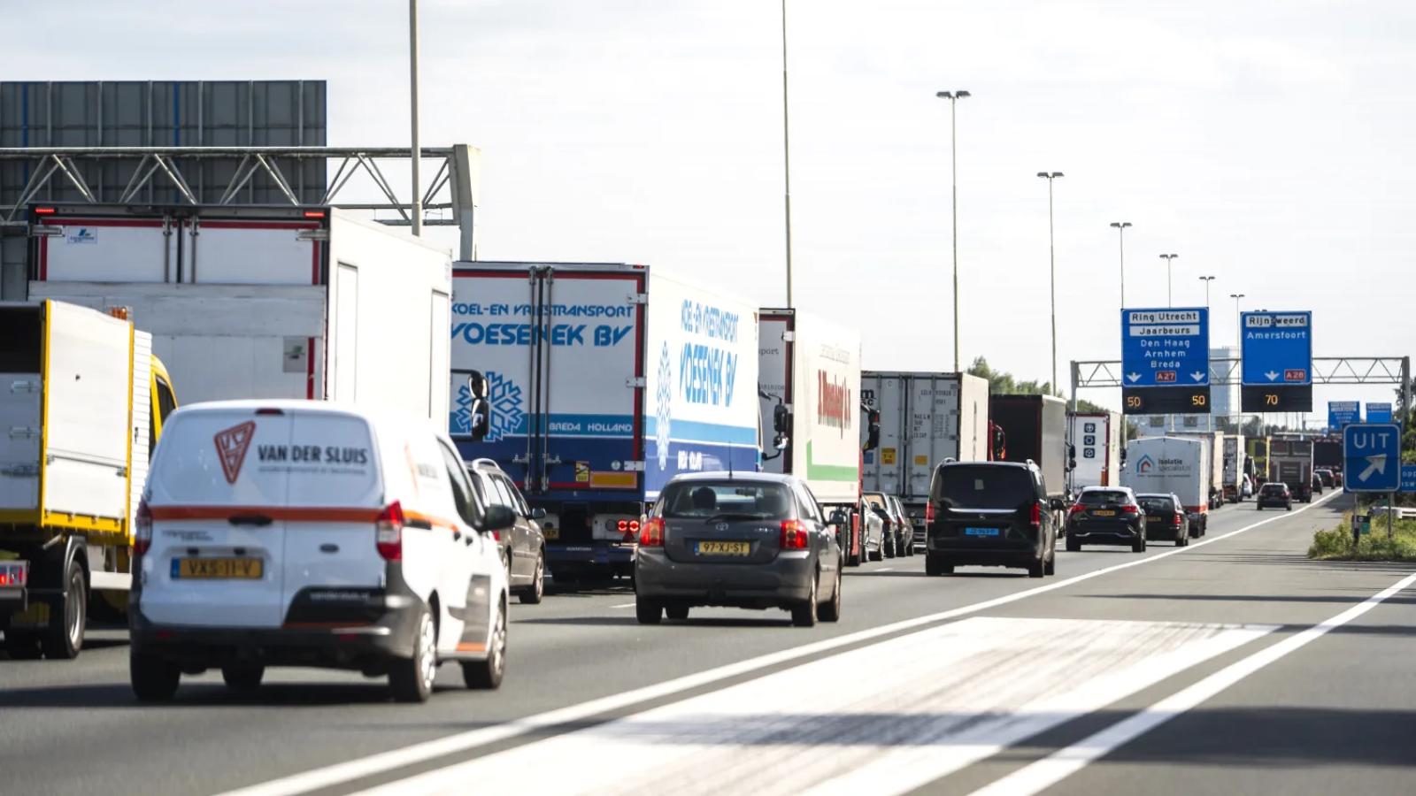 Vrachtwagenheffing helpt bij verduurzaming, 'maar de kosten gaan wel omhoog' 