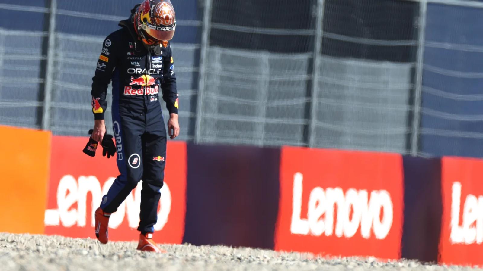 Teambaas Verstappen steekt hand in eigen boezem na crash: 'Bieden Max onze excuses aan'