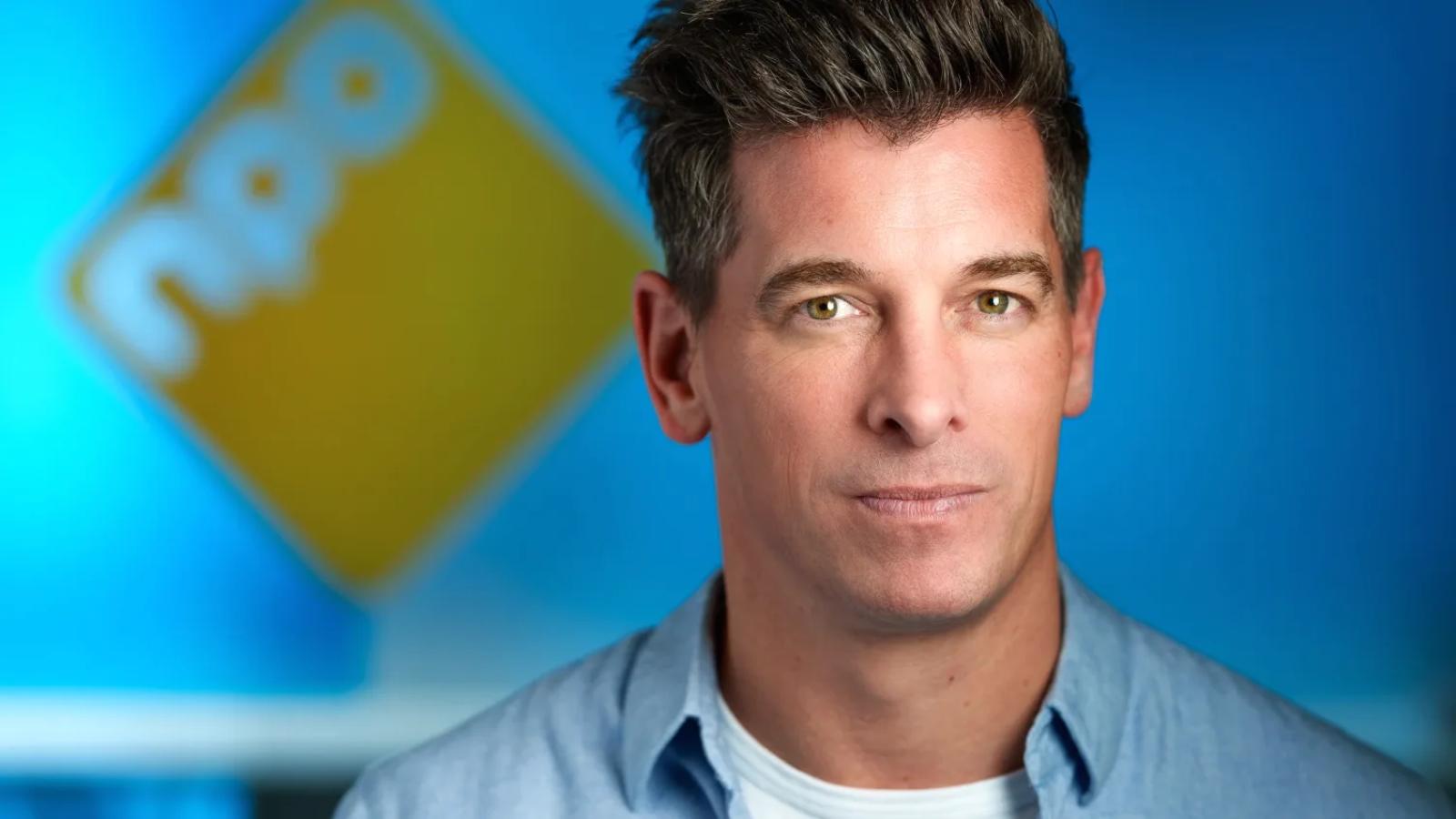 NPO-manager Menno de Boer (47) op non-actief na versturen dickpic in werk-groepsapp